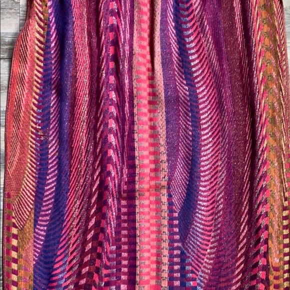 Women's Patterned Scarf With Fringe Ends - Picture 4 of 6